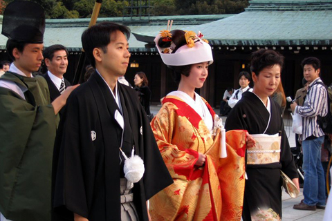 日本为何允许女孩16岁结婚？