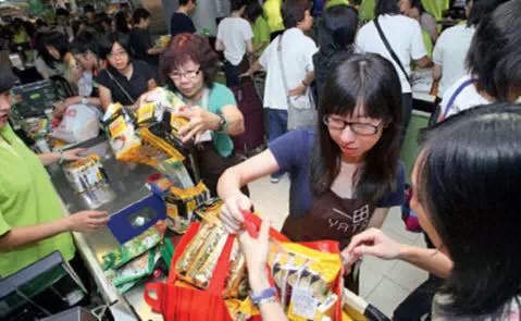 春节期间中国游客在日本“爆买”，原因不仅仅是便宜